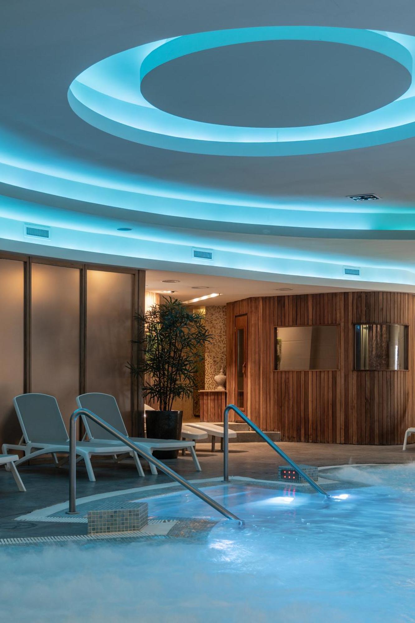 Buenos Aires Ezeiza Airport 4*