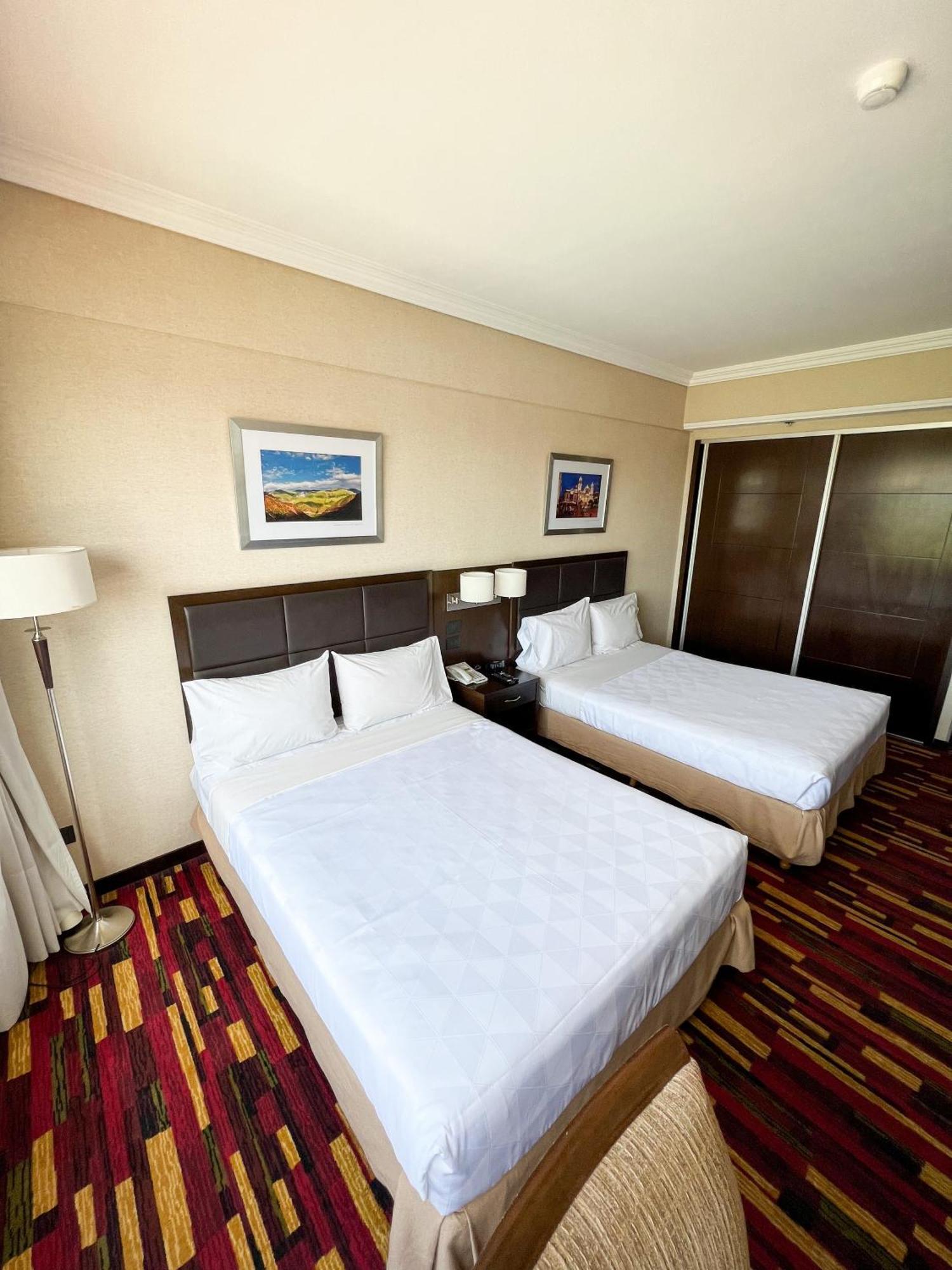 Hotel Ezeiza Airport By Ihg