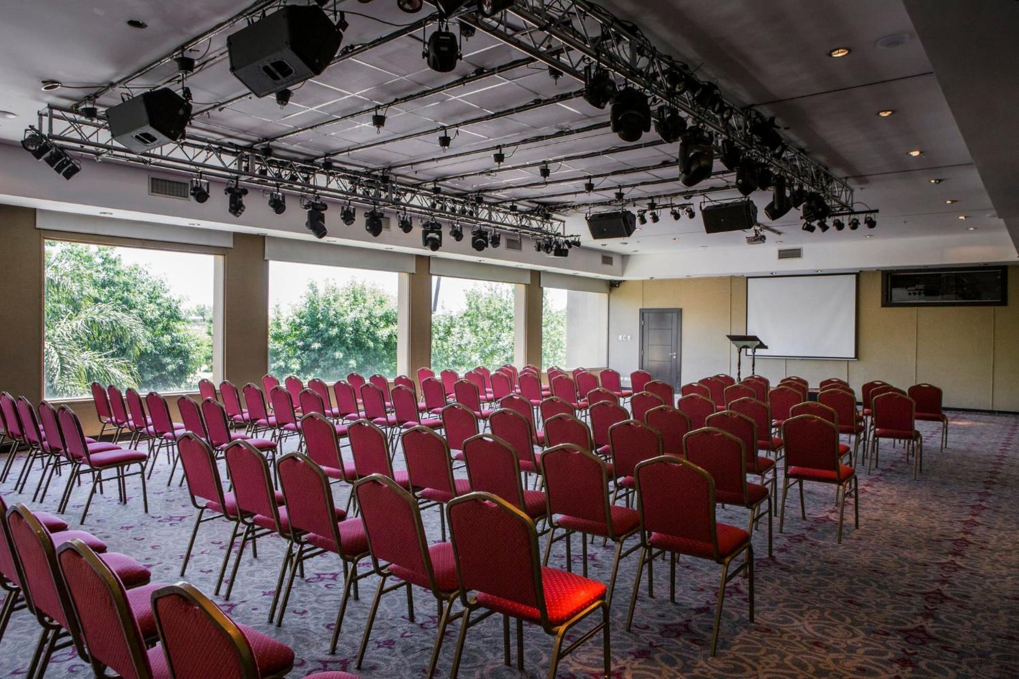 Ezeiza Airport By Ihg 4*