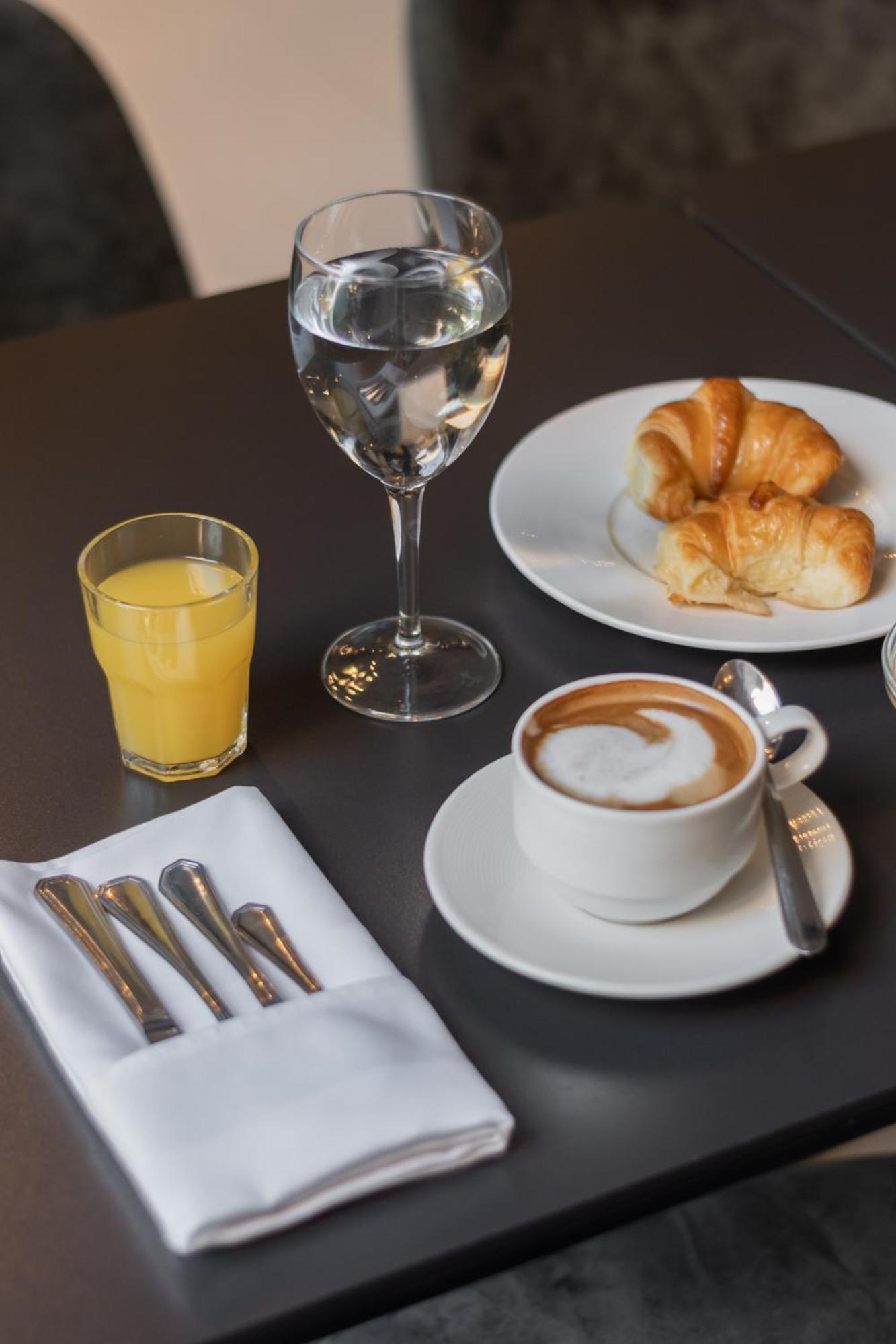 Buenos Aires Ezeiza Airport 4*