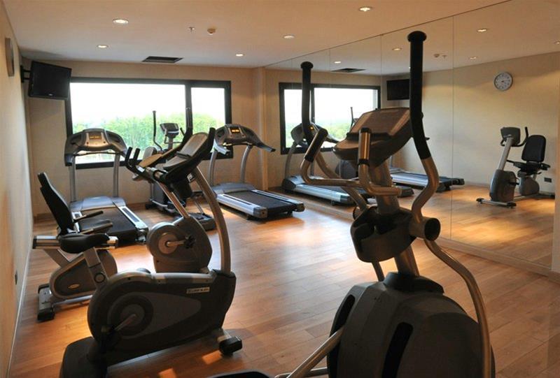 Hotel Ezeiza Airport By Ihg